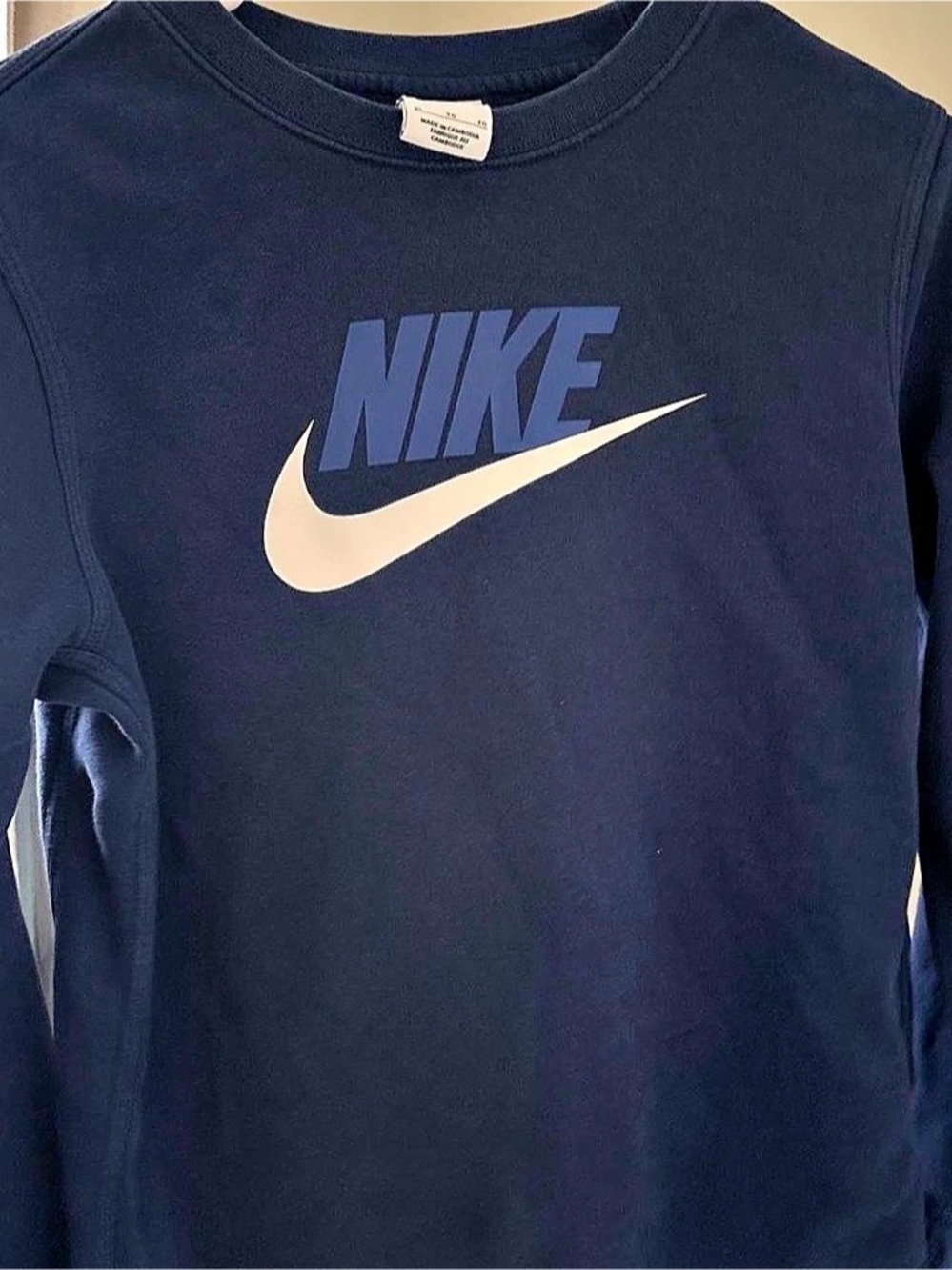 Nike Sportswear Long-Sleeve T-Shirt Boys XL Blue